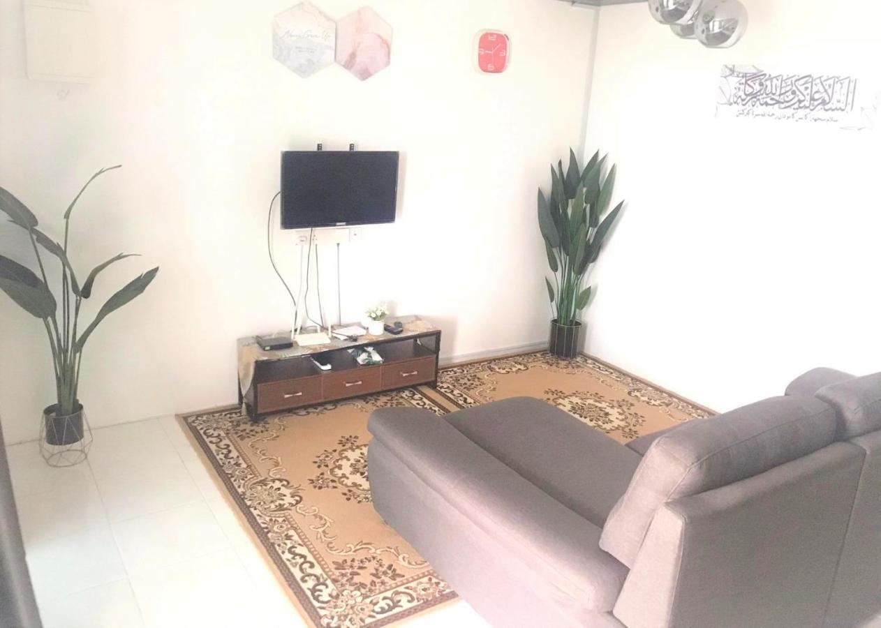 Chempaka Homestay 세리 이스칸다르 외부 사진